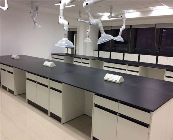 全木實(shí)驗(yàn)臺行業(yè)現(xiàn)在存在三大問題